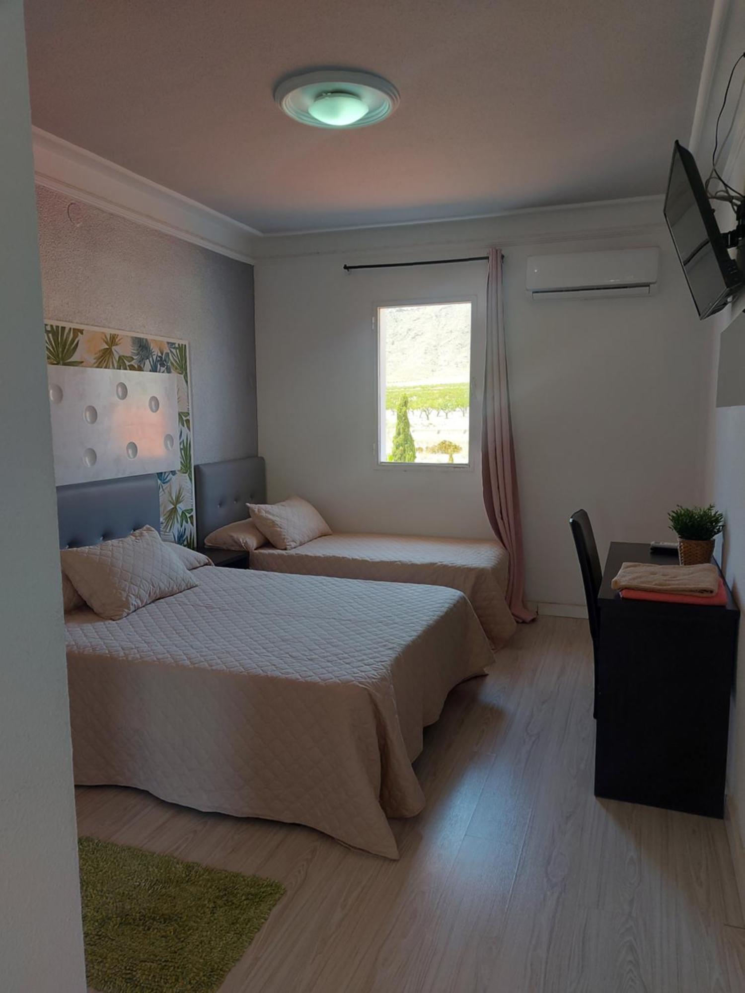 Hostal Fuente Del Pino Jumilla Ngoại thất bức ảnh