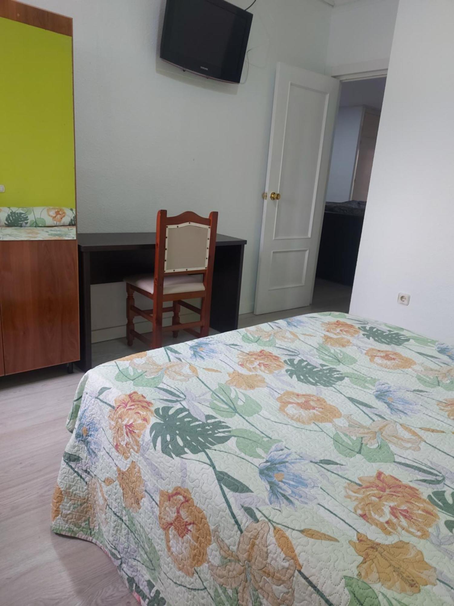 Hostal Fuente Del Pino Jumilla Ngoại thất bức ảnh