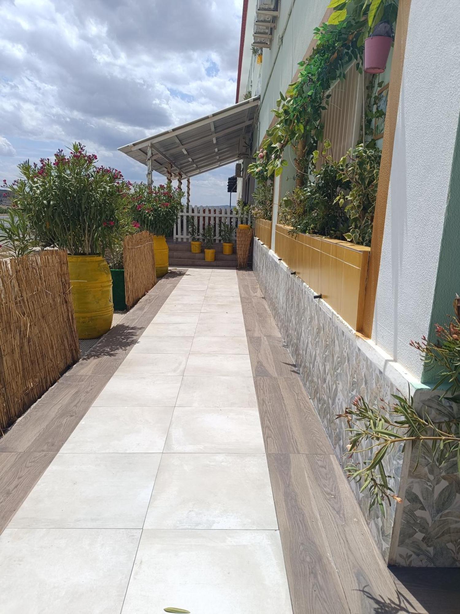 Hostal Fuente Del Pino Jumilla Ngoại thất bức ảnh
