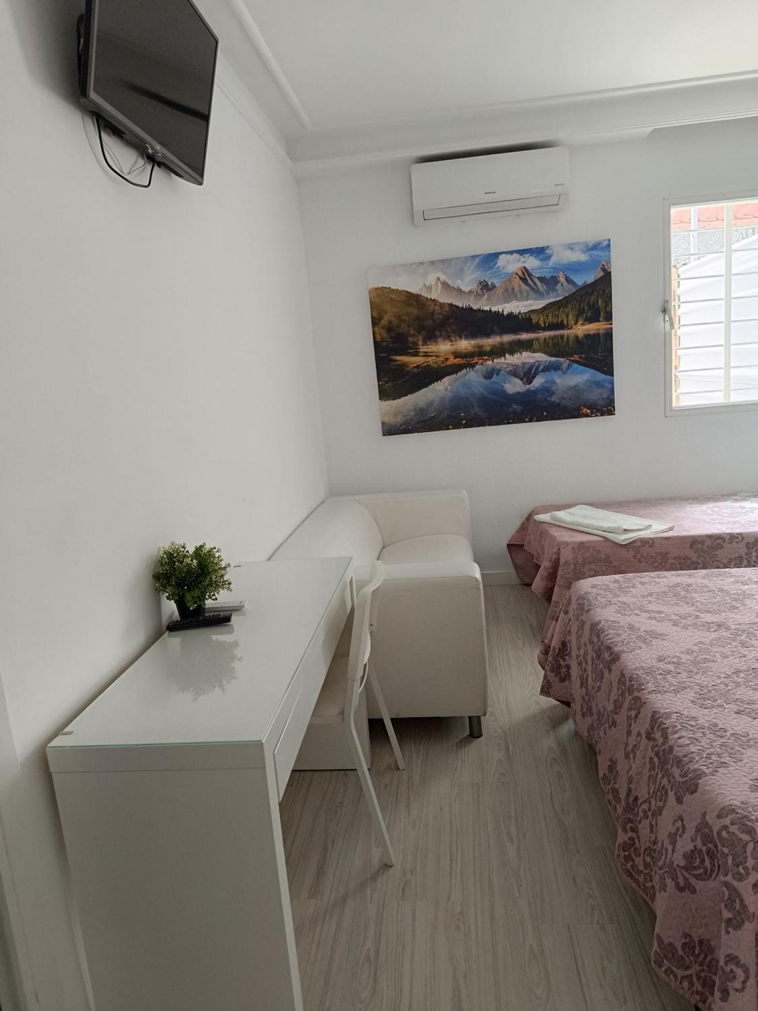 Hostal Fuente Del Pino Jumilla Ngoại thất bức ảnh